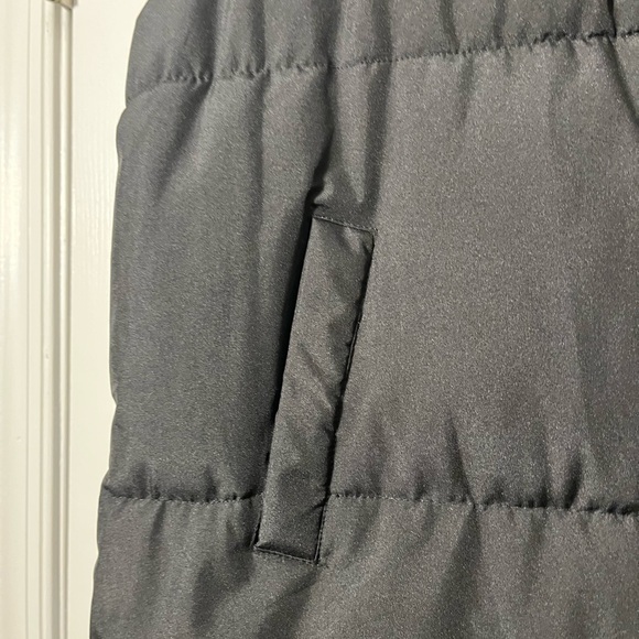 Katch Me Long Puffer Vest Sz M EUC - Picture 2 of 9